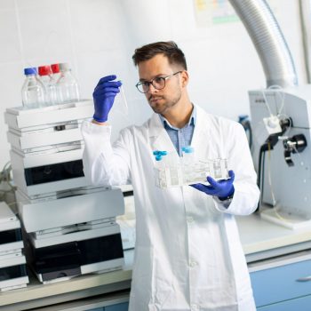Laureato in scienze e tecnologie dei materiali